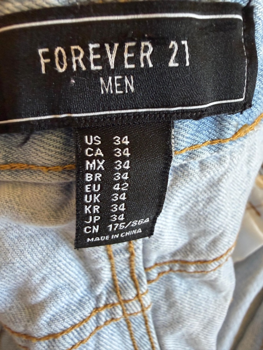 Forever 21 Men Light Blue Denim Jeans with Gold Stitching - Picture 2 of 10